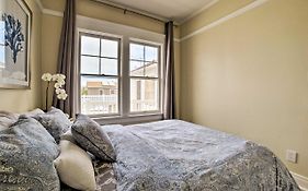 Charming Renovated Avalon Townhome, Walk To Beach!
